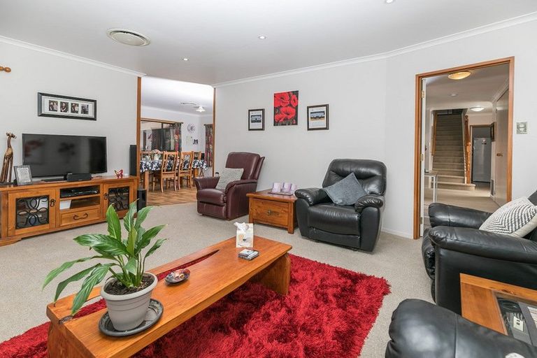 Photo of property in 64 Dixon Road, Glenview, Hamilton, 3206