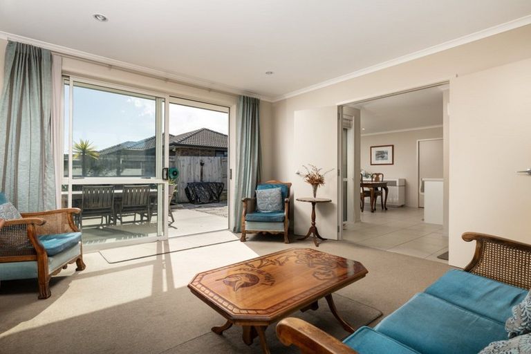 Photo of property in 4 Horokaka Place, Papamoa Beach, Papamoa, 3118