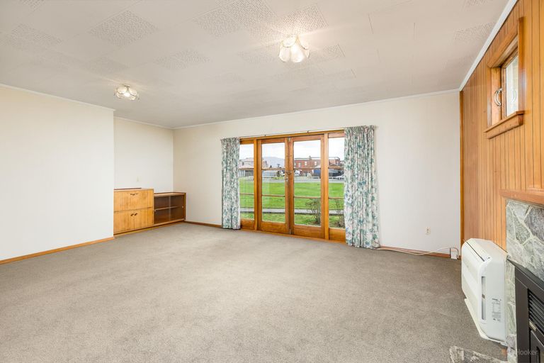 Photo of property in 2 Kennedy Crescent, Waimate, 7924