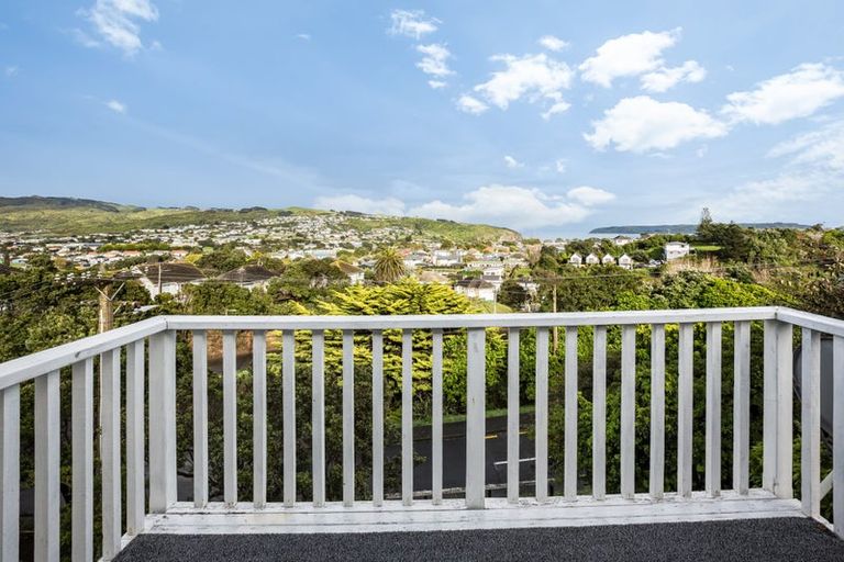 Photo of property in 2 Mapplebeck Street, Titahi Bay, Porirua, 5022