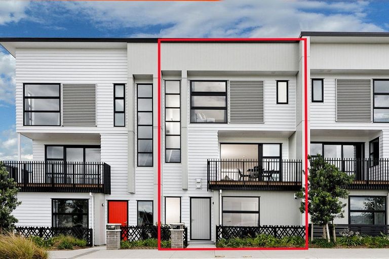 Photo of property in 89 Glidepath Road, Hobsonville, Auckland, 0616