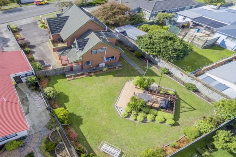 Photo of property in 4 Tararua Crescent, Otaki, 5512