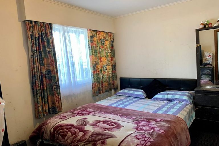 Photo of property in 2/12 Trevethick Grove, Woburn, Lower Hutt, 5010