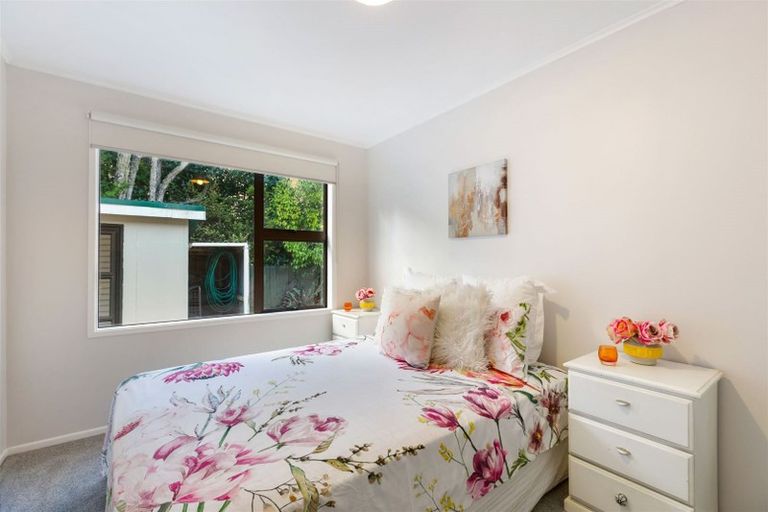 Photo of property in 17 Awhiorangi Promenade, Swanson, Auckland, 0816
