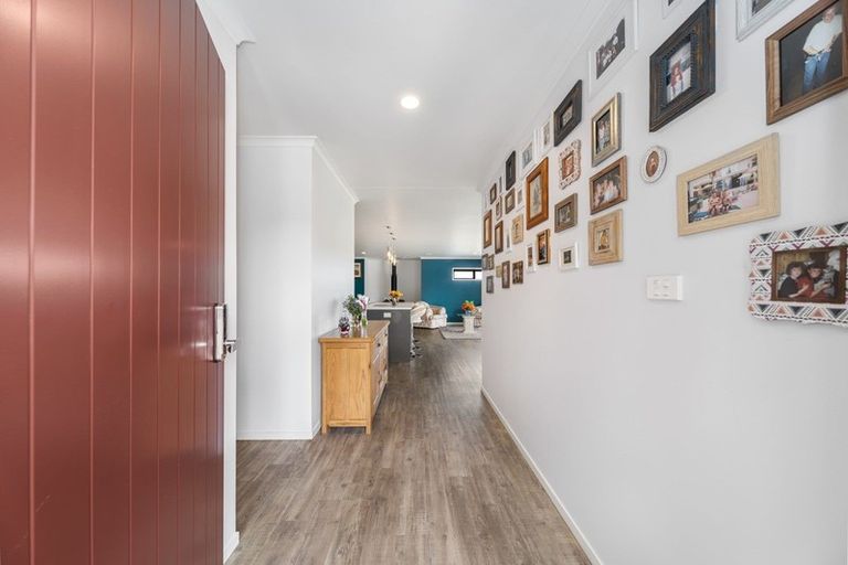 Photo of property in 12 Lacebark Drive, Kinloch, Taupo, 3377