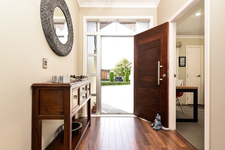 Photo of property in 26 The Esplanade, Huntington, Hamilton, 3210