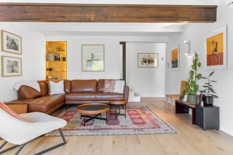 Photo of property in 9 Shalamar Drive, Cashmere, Christchurch, 8022