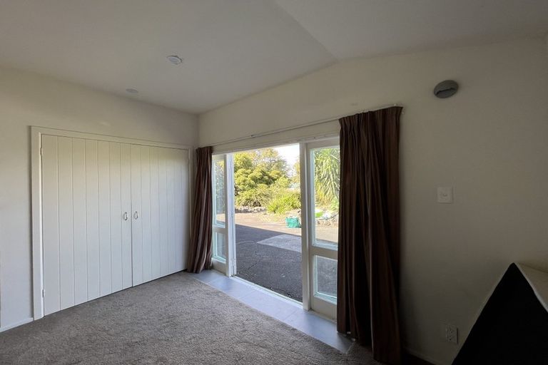 Photo of property in 109 Ennis Avenue, Pakuranga Heights, Auckland, 2010