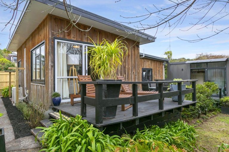 Photo of property in 43 Chesham Avenue, Waipahihi, Taupo, 3330