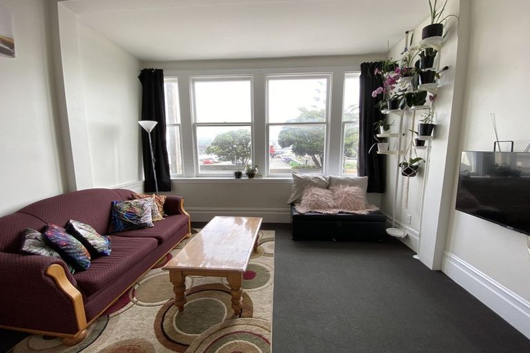 Photo of property in 156a Oriental Parade, Oriental Bay, Wellington, 6011