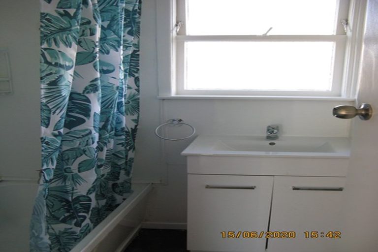 Photo of property in 2/8 Fisher Crescent, Otara, Auckland, 2023