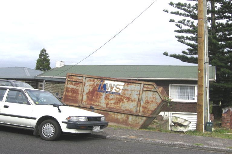 Photo of property in 18 Sunnyfield Crescent, Glenfield, Auckland, 0629