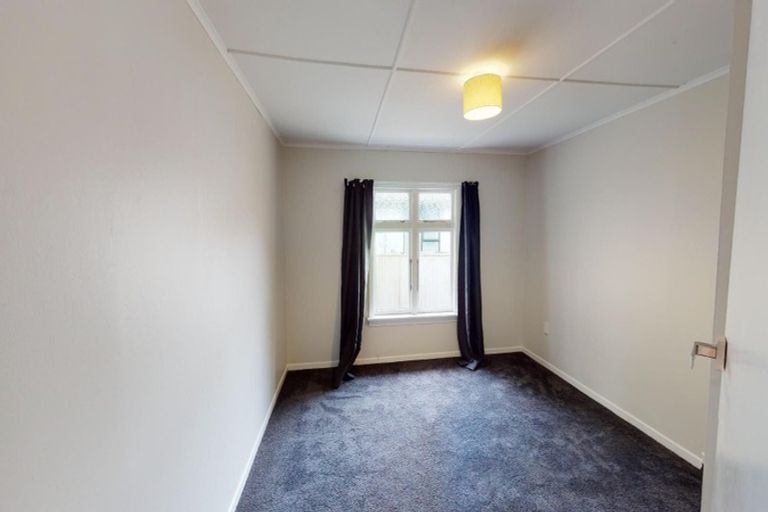 Photo of property in 118 Pahiatua Street, Hokowhitu, Palmerston North, 4410