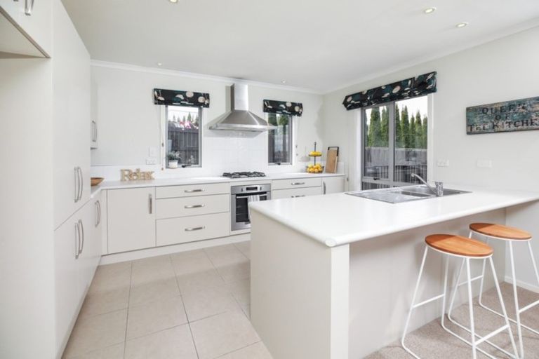 Photo of property in 8b Iris Place, Grandview Heights, Hamilton, 3200