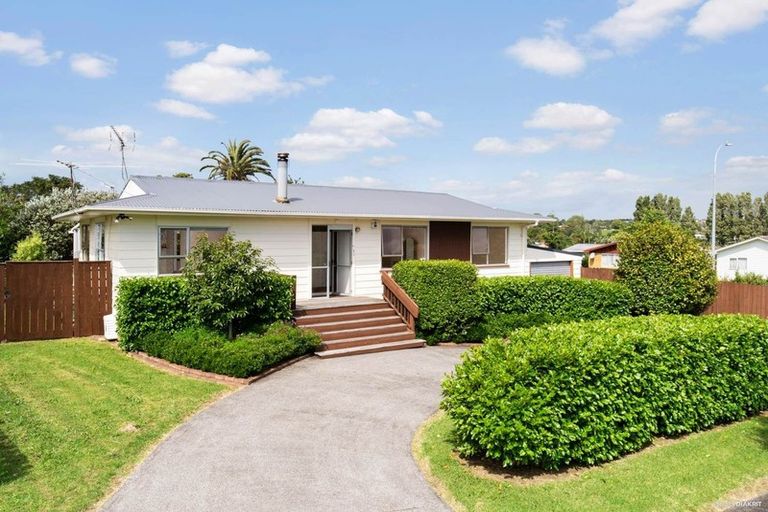 Photo of property in 1 Medina Place, Half Moon Bay, Auckland, 2012