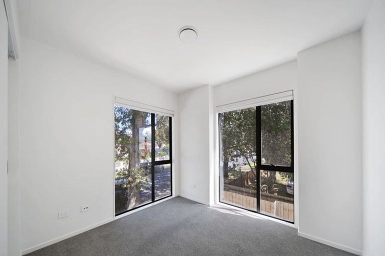 Photo of property in 64 Landscape Road, Papatoetoe, Auckland, 2025