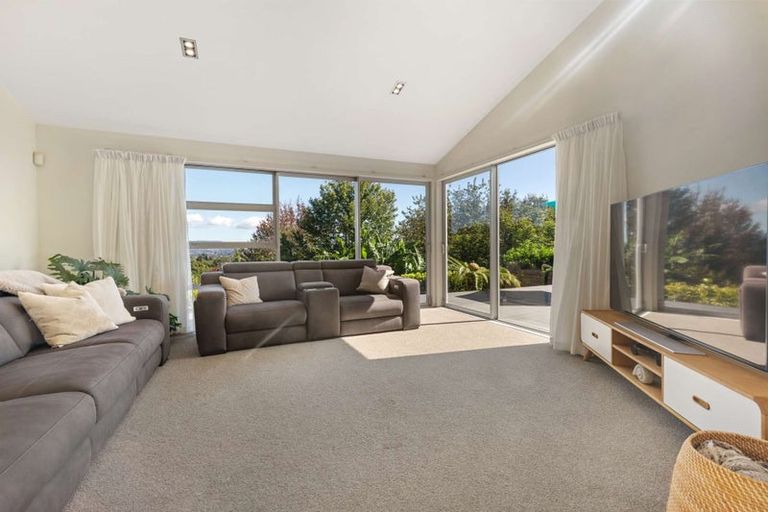 Photo of property in 4 Hillford Place, Welcome Bay, Tauranga, 3175