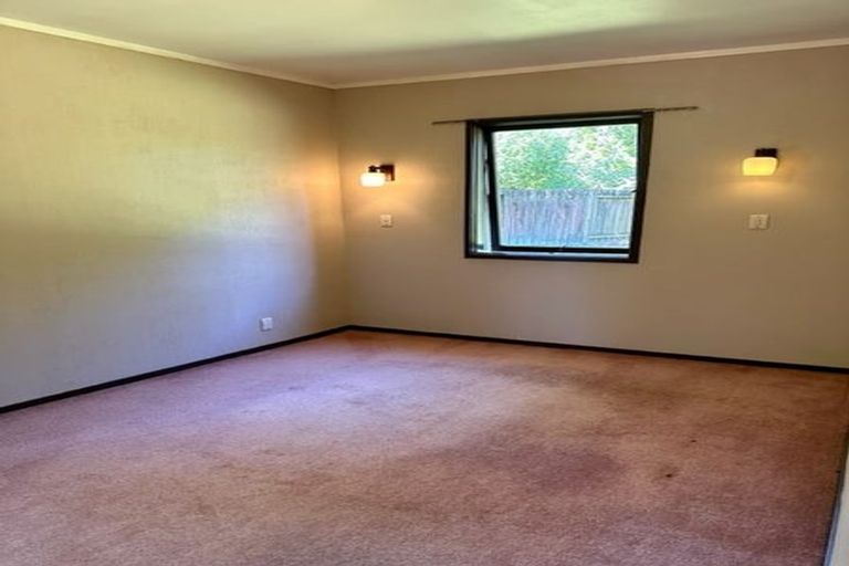 Photo of property in 6 Matanui Street, Northcote, Auckland, 0627