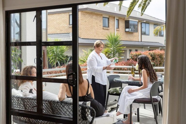 Photo of property in 21a Sunbrae Grove, Mount Maunganui, 3116