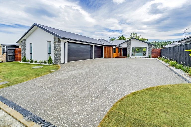 Photo of property in 15 Whitburn Avenue, Halswell, Christchurch, 8025