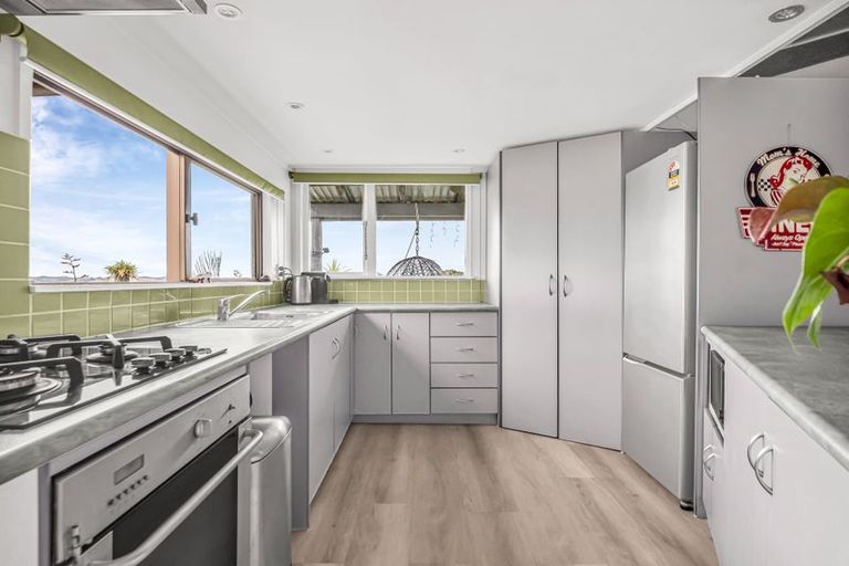 Photo of property in 80 Wishart Road, Helensville, 0875