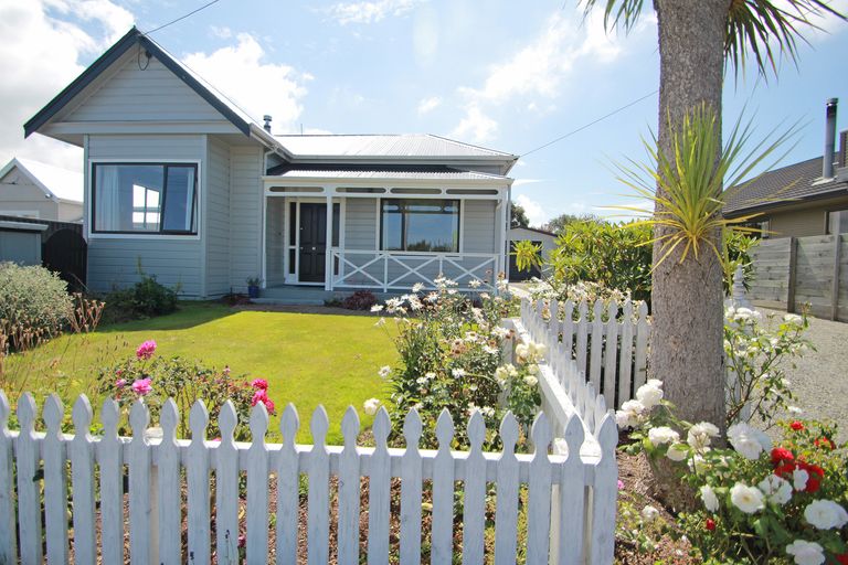 Photo of property in 10 Tweed Street, South Hill, Oamaru, 9400