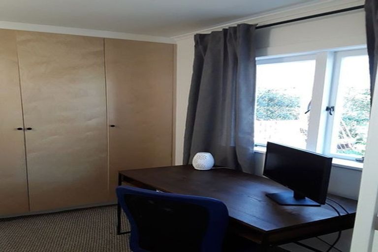 Photo of property in 1/22 Neptune Avenue, Beach Haven, Auckland, 0626