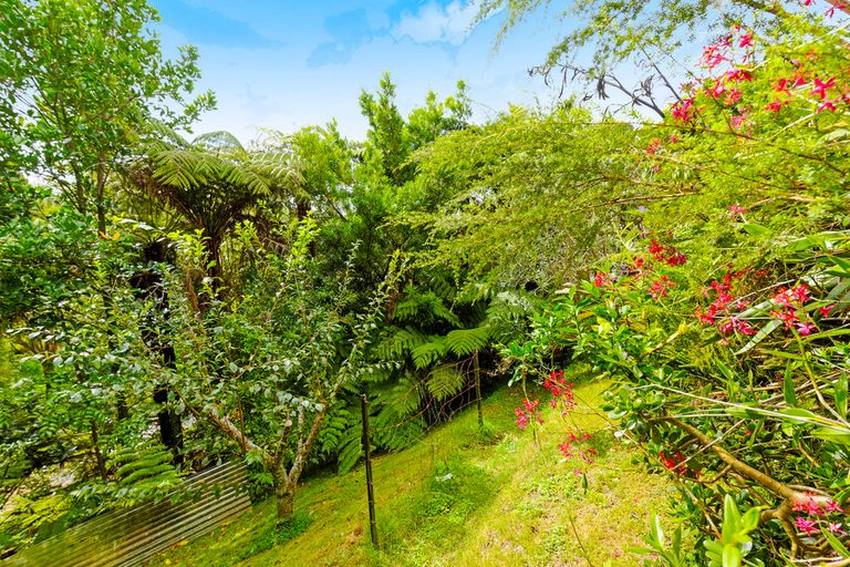Photo of property in 76 Pleasant Road, Glen Eden, Auckland, 0602