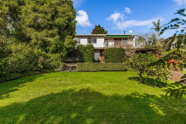Photo of property in 22 Opanuku Road, Henderson Valley, Auckland, 0612