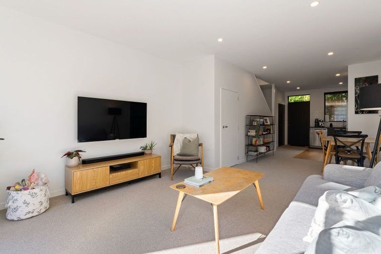 Photo of property in 10 Rua Kai Way, Brooklyn, Wellington, 6021