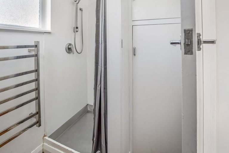 Photo of property in 16 Alexander Road, Raumati Beach, Paraparaumu, 5032