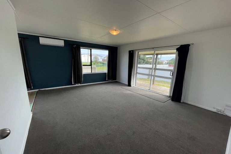 Photo of property in 60 Matai Street, Castlecliff, Whanganui, 4501