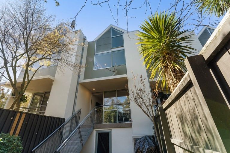 Photo of property in 2/86 Brockworth Place, Riccarton, Christchurch, 8011