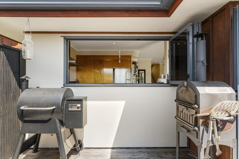 Photo of property in 39 Oteki Park Drive, Welcome Bay, Tauranga, 3112