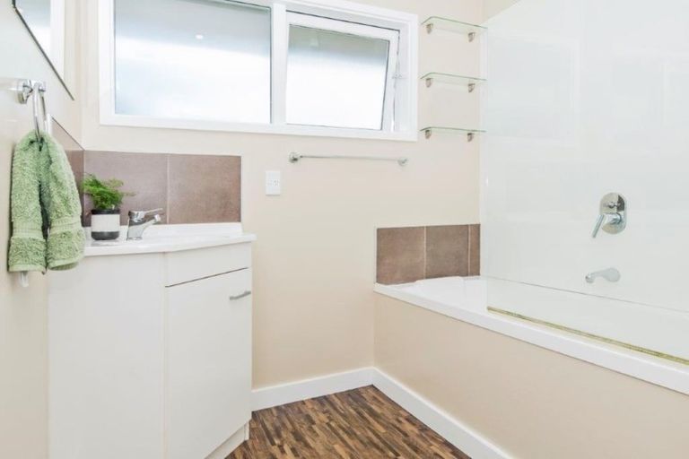 Photo of property in 12 Lee Street, Southbridge, 7602