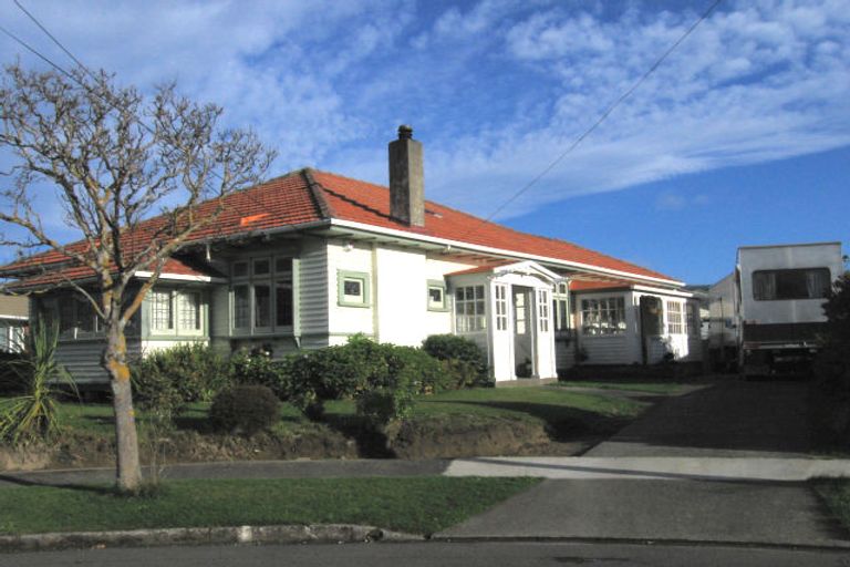 Photo of property in 19 Stamford Grove, Avalon, Lower Hutt, 5011