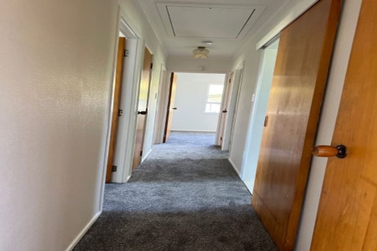 Photo of property in 17 Sumich Place, West Harbour, Auckland, 0618