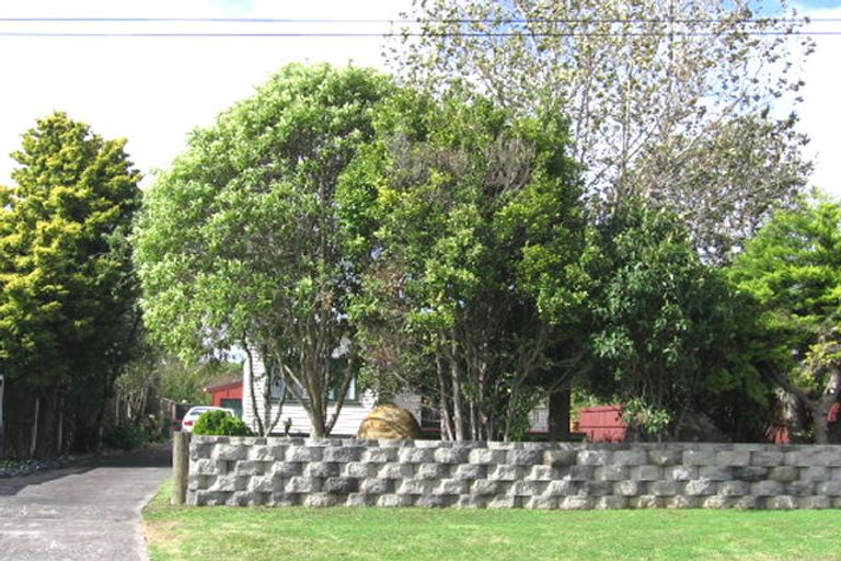 Photo of property in 14 Airdrie Road, Ranui, Auckland, 0612