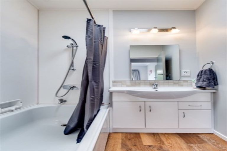 Photo of property in 22 Moorhouse Street, Taradale, Napier, 4112