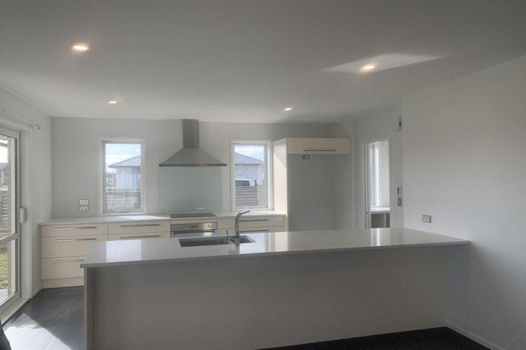 Photo of property in 18 Miskell Street, Pegasus, 7612