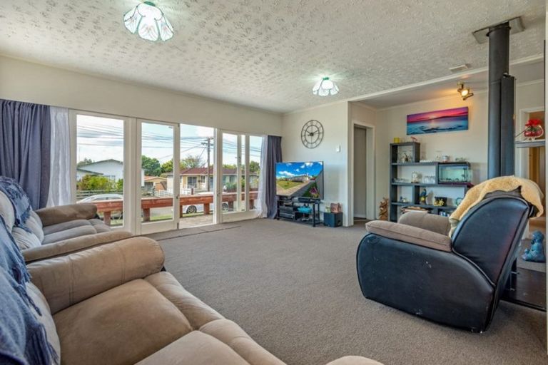 Photo of property in 28 Mcclure Street, Feilding, 4702