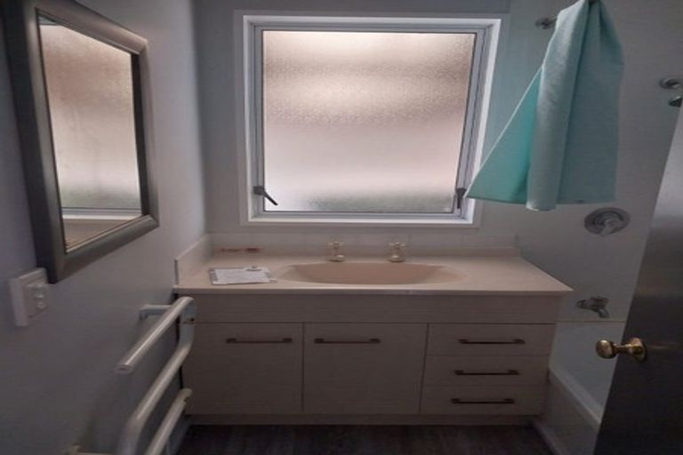 Photo of property in 19 Wesley Street, South Dunedin, Dunedin, 9012