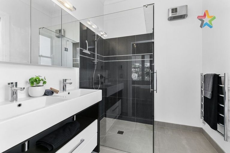 Photo of property in 24 Tama Street, Alicetown, Lower Hutt, 5010