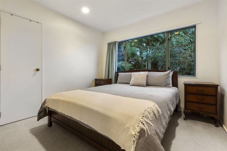 Photo of property in 2/84 Carlisle Road, Browns Bay, Auckland, 0632