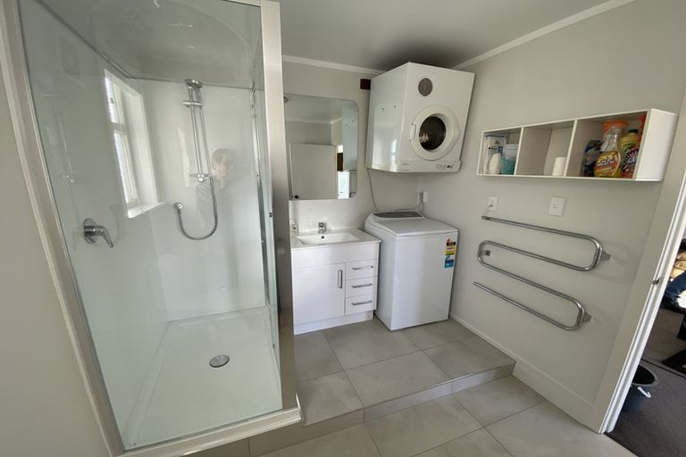 Photo of property in 20 Pinnacle Street, Seatoun, Wellington, 6022