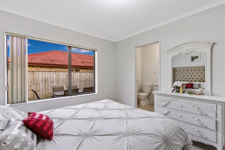 Photo of property in 10 Stellata Court, Randwick Park, Auckland, 2105