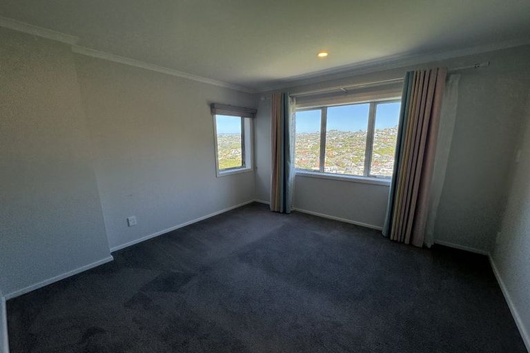 Photo of property in 73 Erlestoke Crescent, Churton Park, Wellington, 6037