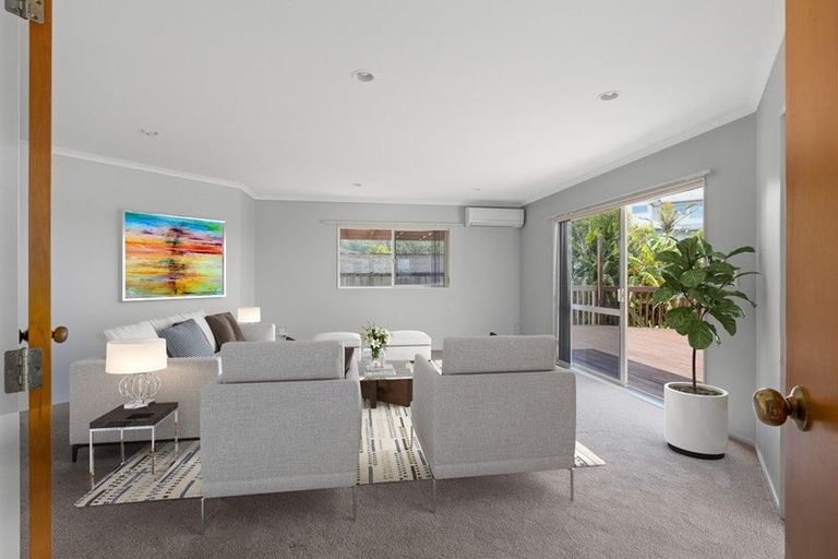 Photo of property in 20 Ascot Way, Orewa, 0931