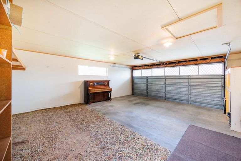 Photo of property in 27 Carter Crescent, Awapuni, Palmerston North, 4412