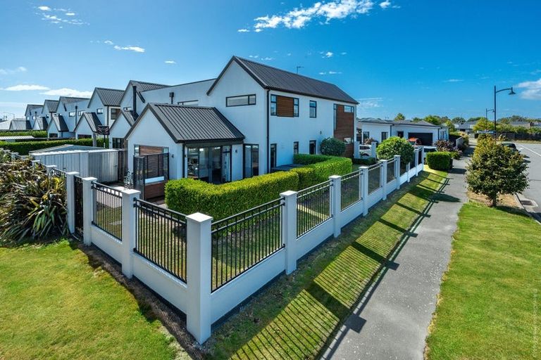 Photo of property in 16 Durell Lane, Halswell, Christchurch, 8025